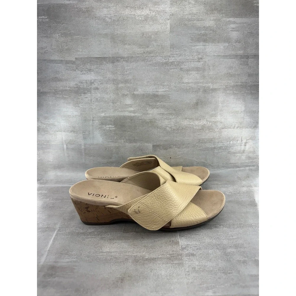 Vionic Leticia Cream Beige Pebbled Leather Cork Wedge Sandals Women Sz 9.5